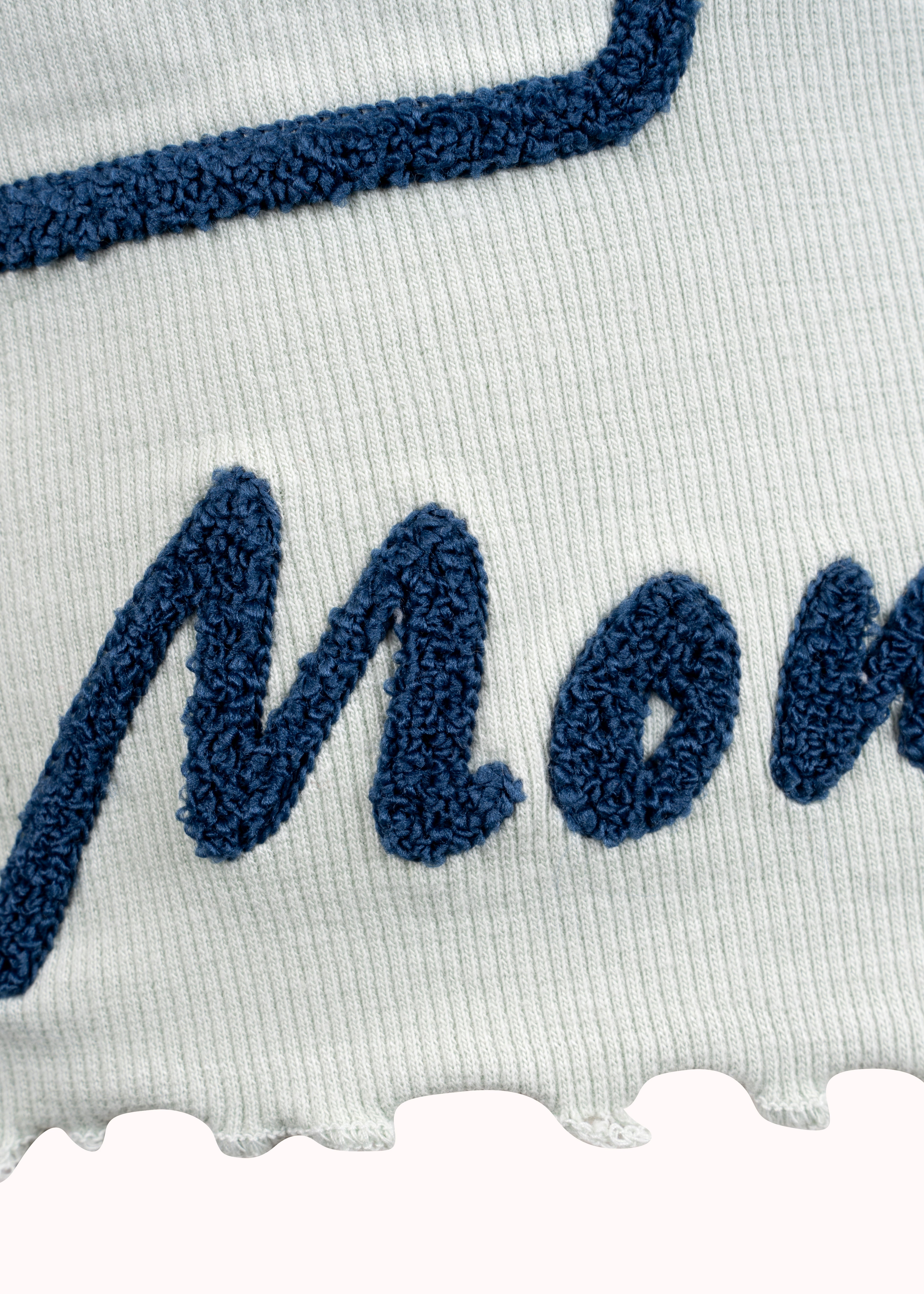 Grünes, geripptes, übergroßes, besticktes Crop-Top