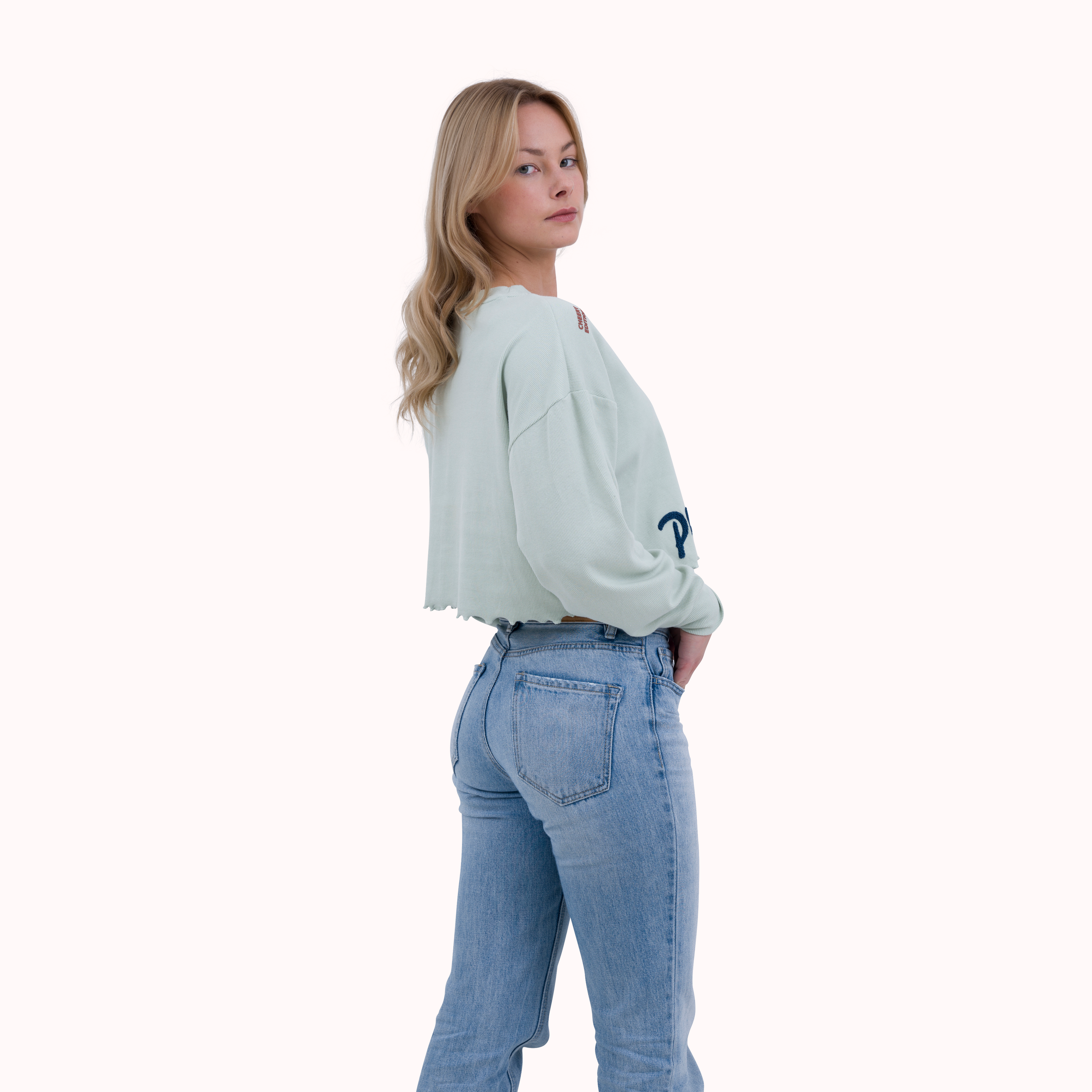 Grünes, geripptes, übergroßes, besticktes Crop-Top