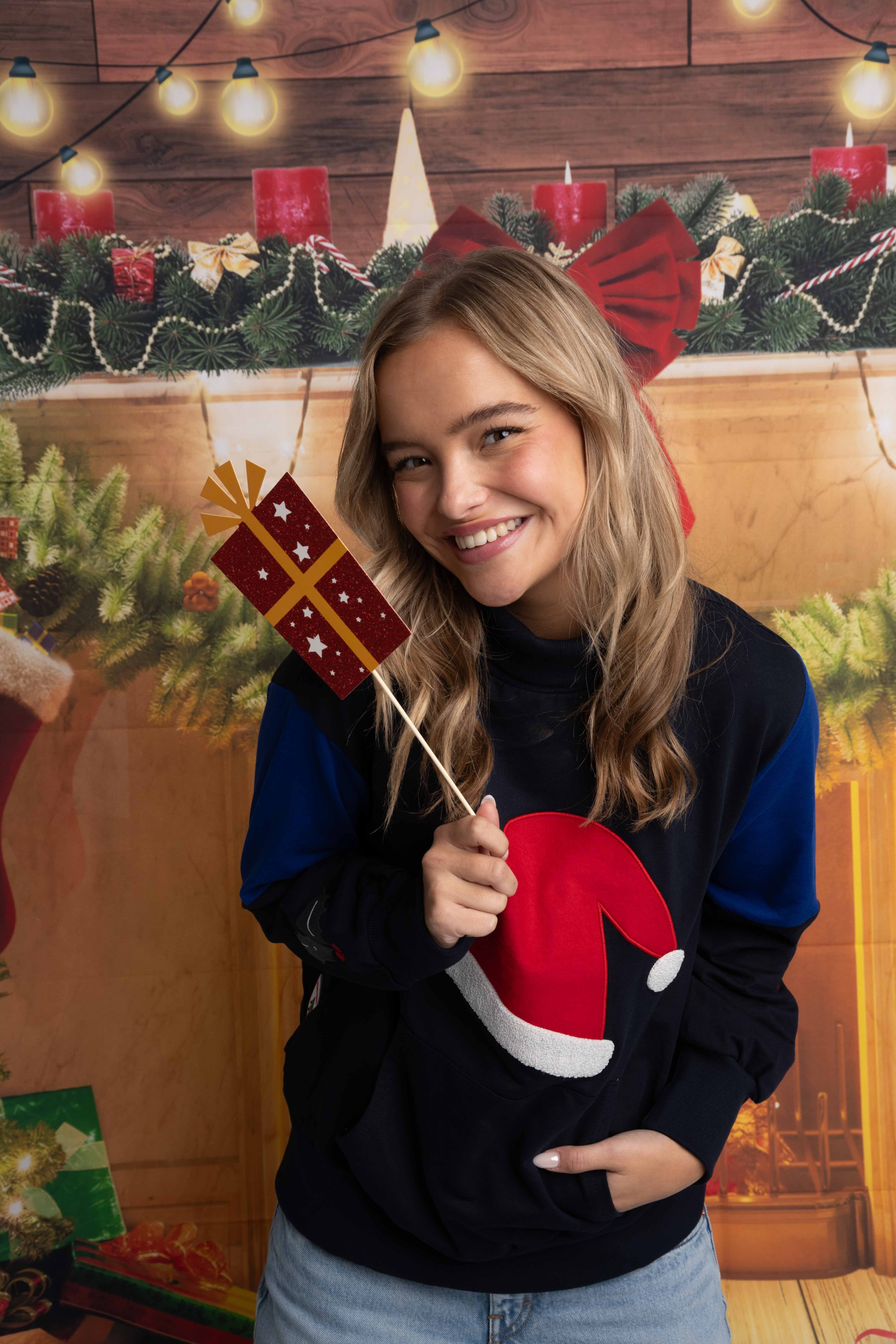 HIGH NECK CHRISTMAS SWEATSHIRT